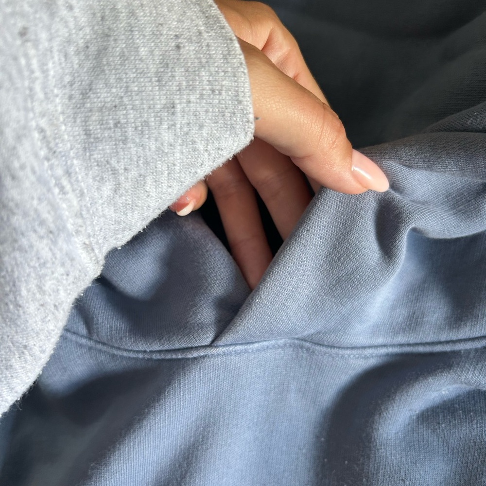 Aritzia Hoodie - Picture 6 of 9